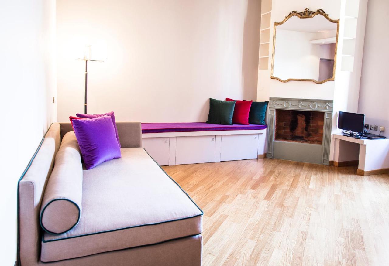 Apartment San Fermo Milan